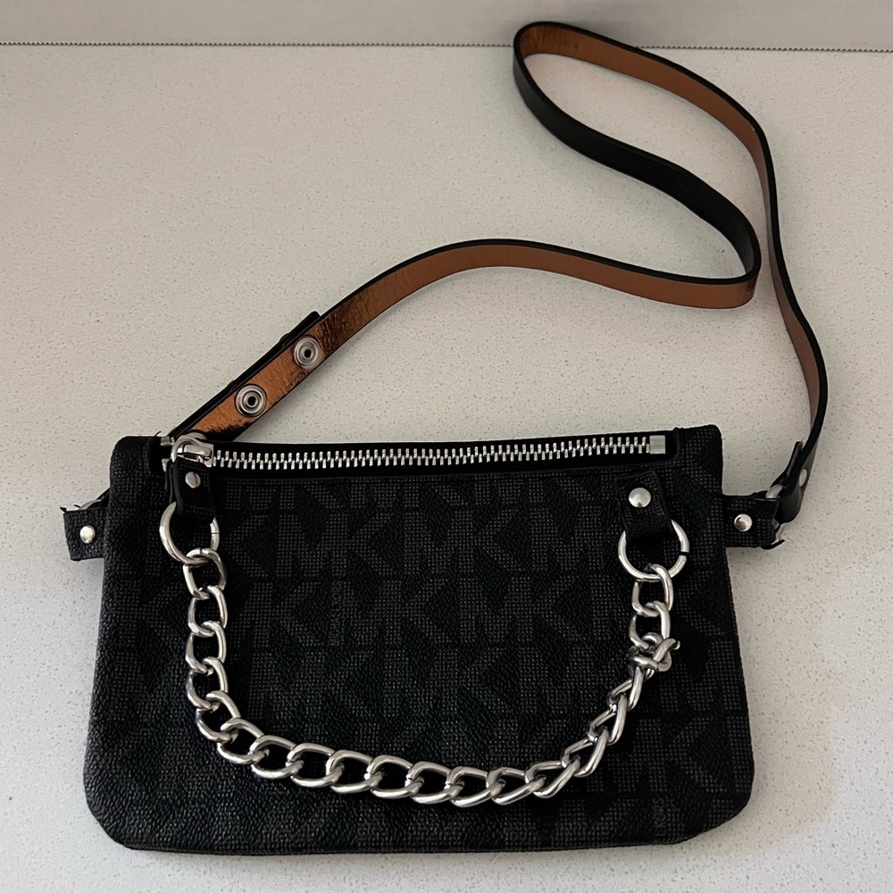Michael Kors MK Signature Black Fanny Pack Belt‎ Bag Womens Silver Chain Accent